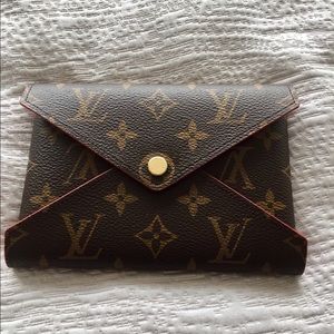 Louis Vuitton Medium Kirigami Pochette